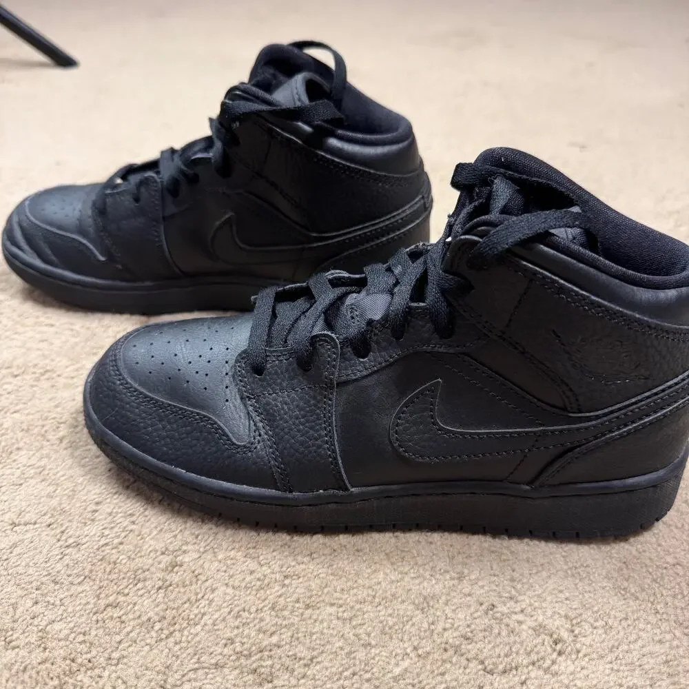 NIKE Air Jordan 1 Mid Triple Black Sneakers Size 6 Youth 6Y